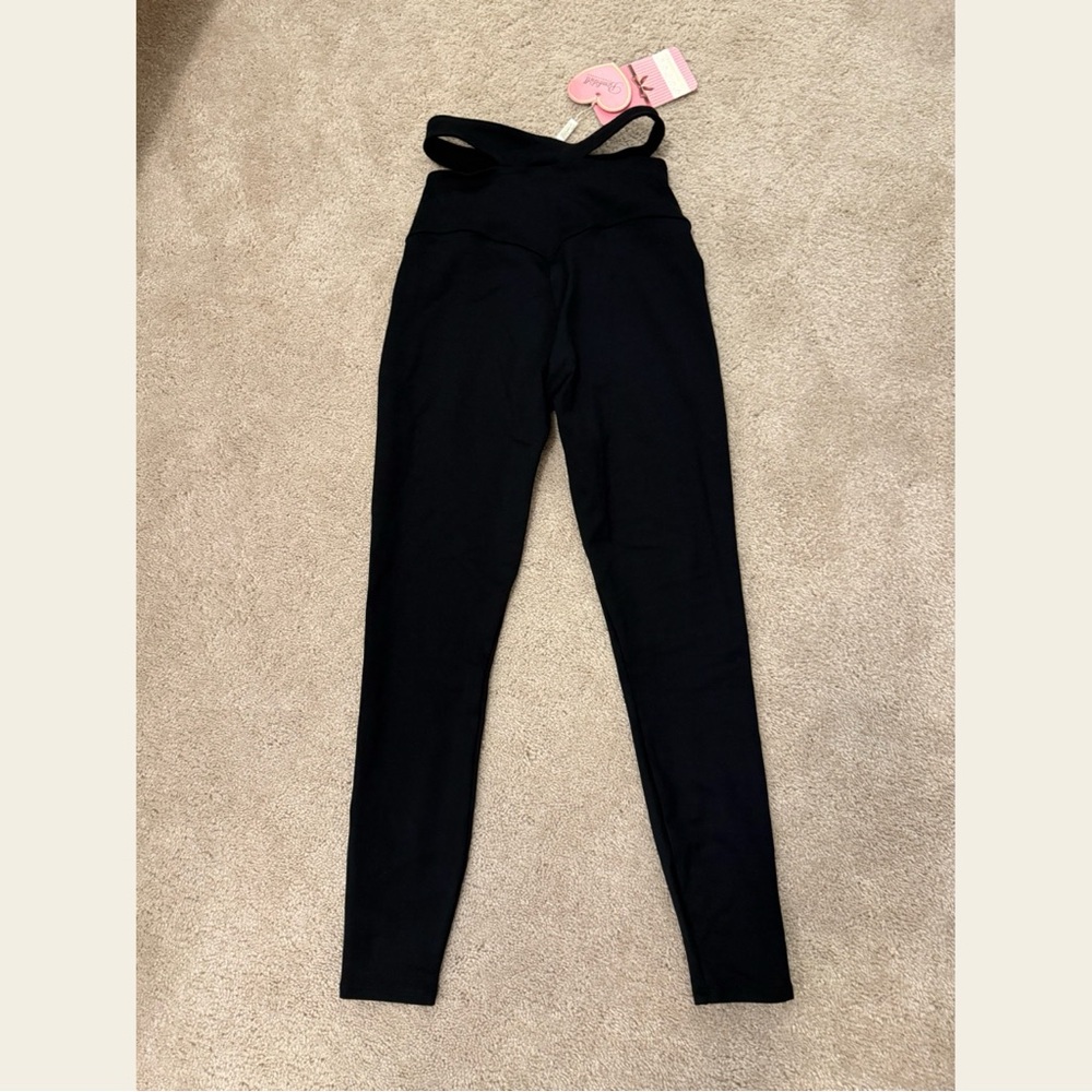 Bombshell Leggings! NWT- cross listed on Mercari! - Picture 2 of 4